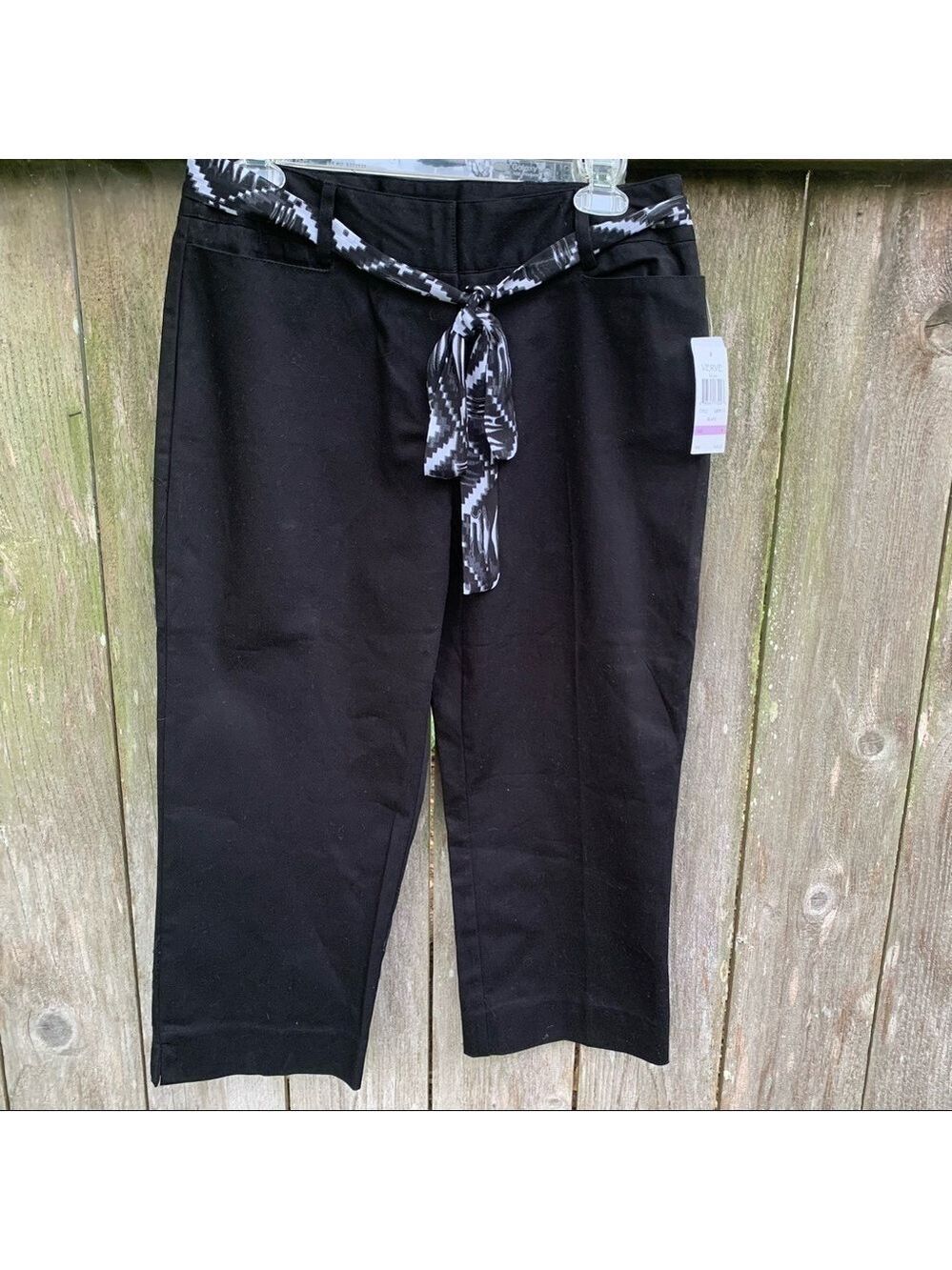 VERVE Black Cotton Blend Capris